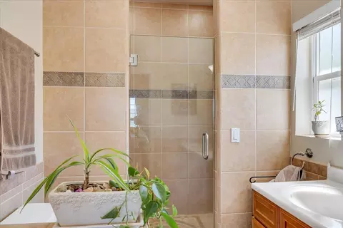 Bath - 2279 Arrowhead St, Copperopolis, CA 95228 photo 2 of 4