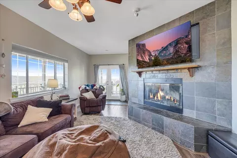 Living - 2279 Arrowhead St, Copperopolis, CA 95228 photo 2 of 5