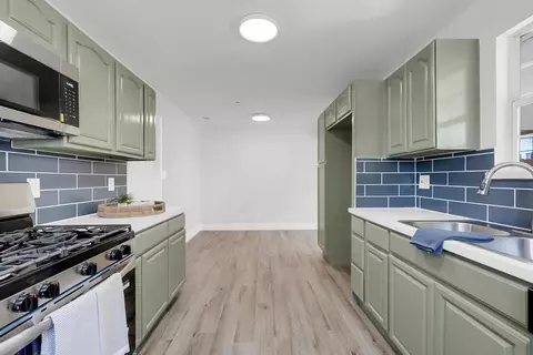 Kitchen - 379 E 22nd St, Tracy, CA 95376 photo 1 of 2