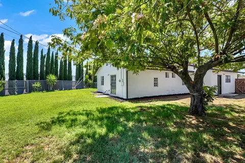 Exterior - 379 E 22nd St, Tracy, CA 95376 photo 2 of 6
