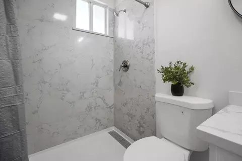 Bath - 379 E 22nd St, Tracy, CA 95376 photo 1 of 3