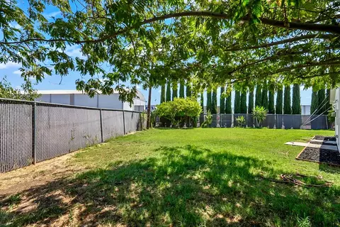 Exterior - 379 E 22nd St, Tracy, CA 95376 photo 6 of 6