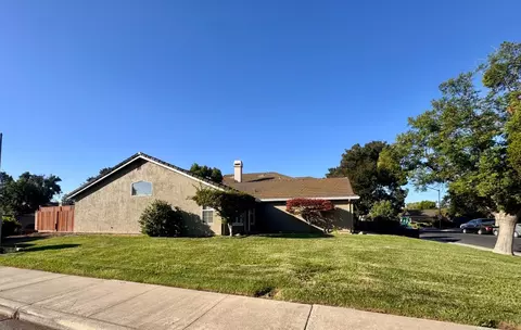 Exterior - 240 Gelf Ln, Modesto, CA 95357 photo 3 of 13