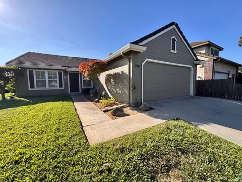 Exterior - 240 Gelf Ln, Modesto, CA 95357 photo 7 of 13