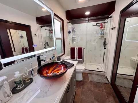 Bath - 240 Gelf Ln, Modesto, CA 95357 photo 1 of 6