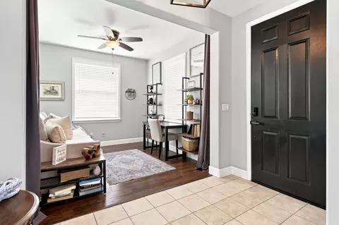 Entry Way - 1845 Kagehiro Dr, Tracy, CA 95376 photo 2 of 7