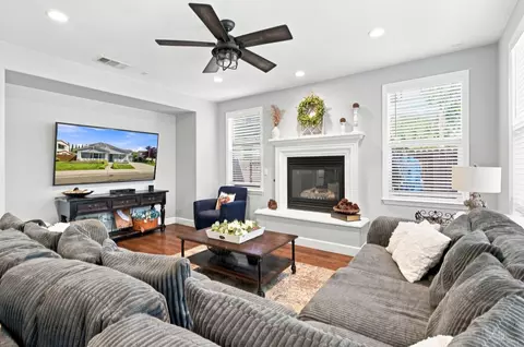Living - 1845 Kagehiro Dr, Tracy, CA 95376 photo 3 of 3