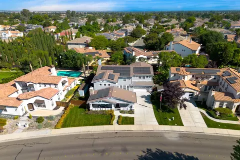 View/Area - 1845 Kagehiro Dr, Tracy, CA 95376 photo 6 of 13