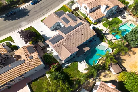 View/Area - 1845 Kagehiro Dr, Tracy, CA 95376 photo 3 of 13