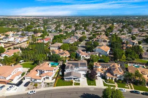 View/Area - 1845 Kagehiro Dr, Tracy, CA 95376 photo 8 of 13