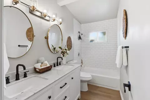 Bath - 2431 Madrone St, Sutter, CA 95982 photo 3 of 3