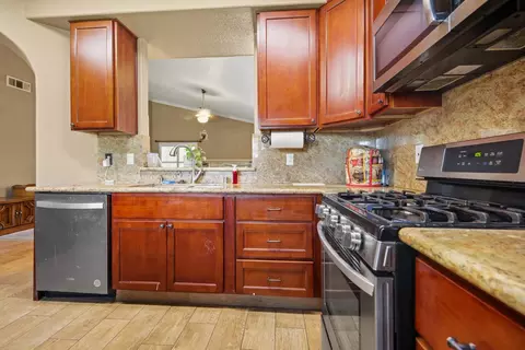 Kitchen - 269 E Century Blvd, Lodi, CA 95240 photo 2 of 2