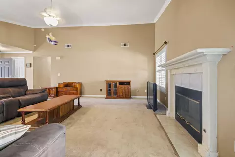Living - 269 E Century Blvd, Lodi, CA 95240 photo 2 of 3