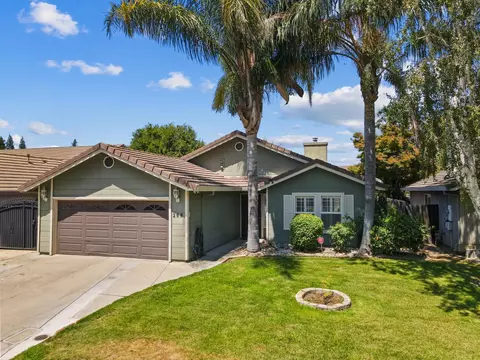 Exterior - 269 E Century Blvd, Lodi, CA 95240 photo 3 of 13