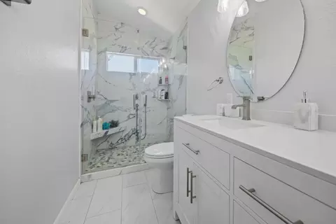 Bath - 269 E Century Blvd, Lodi, CA 95240 photo 5 of 6