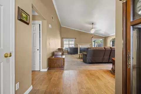 Entry Way - 269 E Century Blvd, Lodi, CA 95240 photo 2 of 3