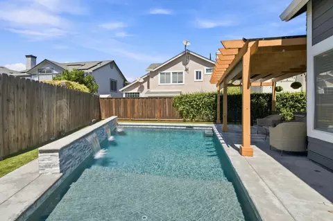 Exterior - 855 Westleigh Ct, Tracy, CA 95376 photo 8 of 9
