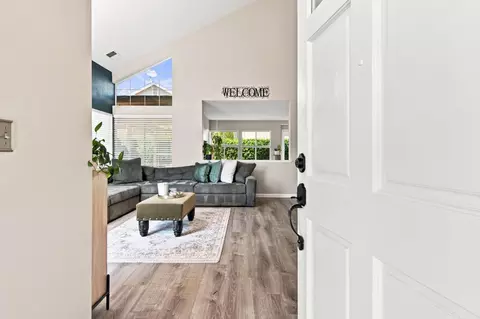 Entry Way - 855 Westleigh Ct, Tracy, CA 95376 photo 1 of 3