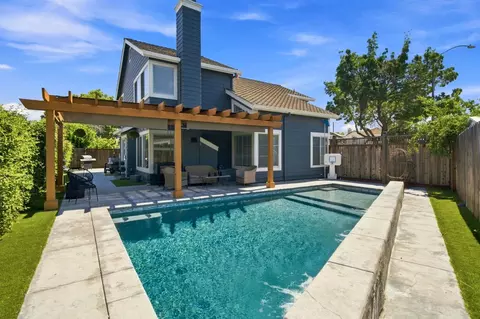 Exterior - 855 Westleigh Ct, Tracy, CA 95376 photo 7 of 9