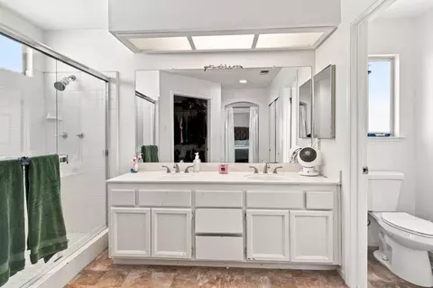 Bath - 855 Westleigh Ct, Tracy, CA 95376 photo 3 of 3