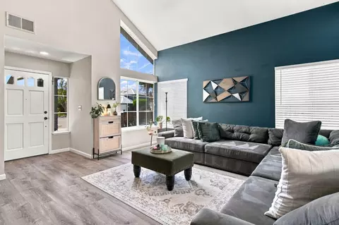 Living - 855 Westleigh Ct, Tracy, CA 95376 photo 3 of 4