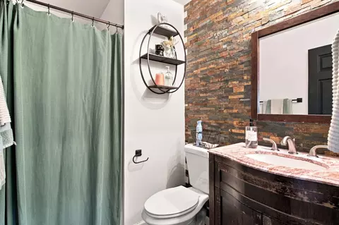 Bath - 855 Westleigh Ct, Tracy, CA 95376 photo 1 of 3