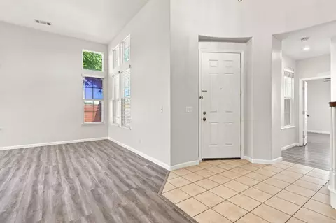 Entry Way - 1686 Aletsch Way, Manteca, CA 95337 photo 2 of 8