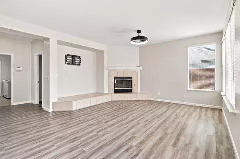Living - 1686 Aletsch Way, Manteca, CA 95337 photo 4 of 8