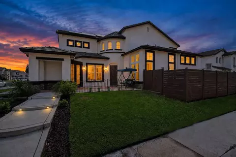 Exterior - 1686 Aletsch Way, Manteca, CA 95337 photo 8 of 8