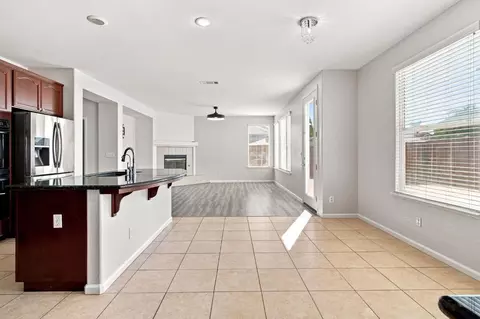 Living - 1686 Aletsch Way, Manteca, CA 95337 photo 3 of 8