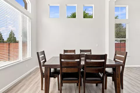 Dining - 1686 Aletsch Way, Manteca, CA 95337 photo 2 of 2