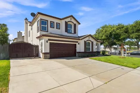 Exterior - 1686 Aletsch Way, Manteca, CA 95337 photo 2 of 8
