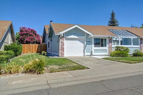 1195 Green Hill Dr, Roseville, CA 95661