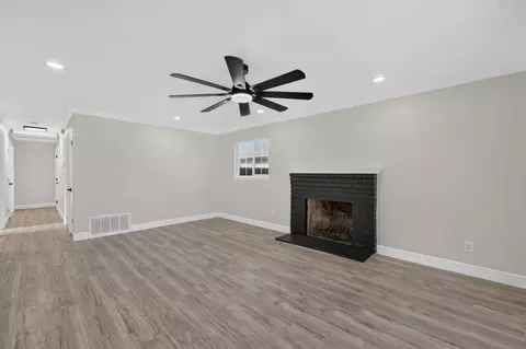 Living - 6129 Marwick Way, Carmichael, CA 95608 photo 3 of 4