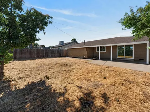 Exterior - 6129 Marwick Way, Carmichael, CA 95608 photo 3 of 6
