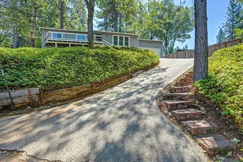 Exterior - 11575 Marilyn Ct, Grass Valley, CA 95949 photo 6 of 30