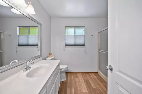 Bath - 11575 Marilyn Ct, Grass Valley, CA 95949 photo 4 of 8