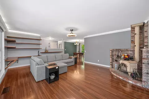 Living - 11575 Marilyn Ct, Grass Valley, CA 95949 photo 5 of 9