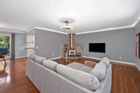Living - 11575 Marilyn Ct, Grass Valley, CA 95949 photo 1 of 9