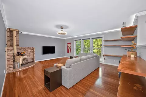 Living - 11575 Marilyn Ct, Grass Valley, CA 95949 photo 4 of 9