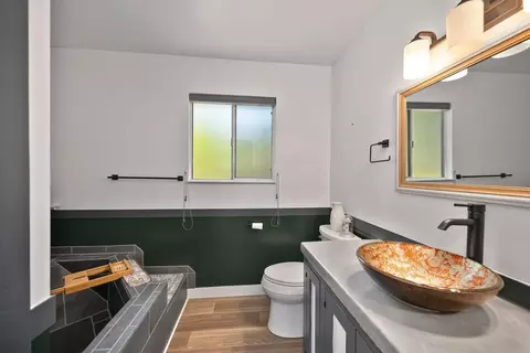 Bath - 11575 Marilyn Ct, Grass Valley, CA 95949 photo 7 of 8