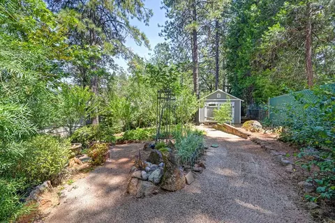Exterior - 11575 Marilyn Ct, Grass Valley, CA 95949 photo 22 of 30