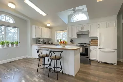 Kitchen - 5028 Kiva Dr, Copperopolis, CA 95228 photo 3 of 6