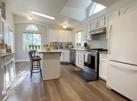 Kitchen - 5028 Kiva Dr, Copperopolis, CA 95228 photo 2 of 6