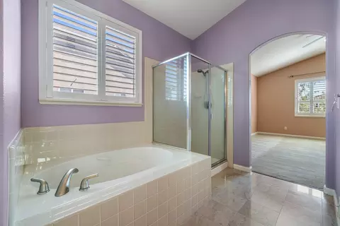 Bath - 4000 Viader Dr, Modesto, CA 95356 photo 3 of 5