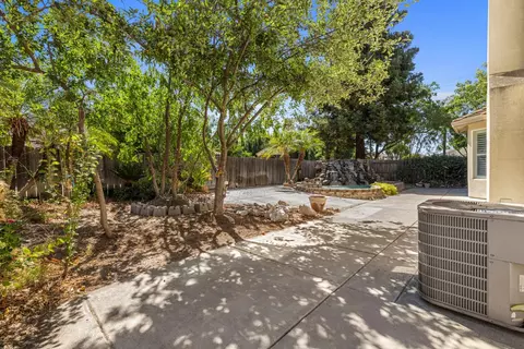 Exterior - 4000 Viader Dr, Modesto, CA 95356 photo 7 of 8