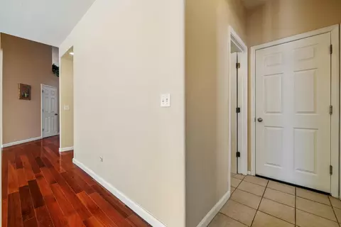 Entry Way - 4000 Viader Dr, Modesto, CA 95356 photo 5 of 13