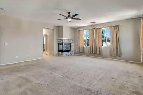 Living - 537 Gregory, Manteca, CA 95336 photo 6 of 7