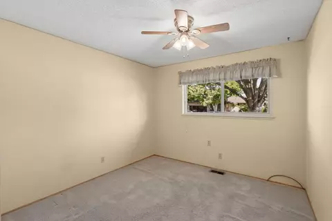 Bedroom - 6218 Saint James Dr, Carmichael, CA 95608 photo 4 of 7