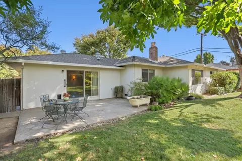 Exterior - 6218 Saint James Dr, Carmichael, CA 95608 photo 12 of 13